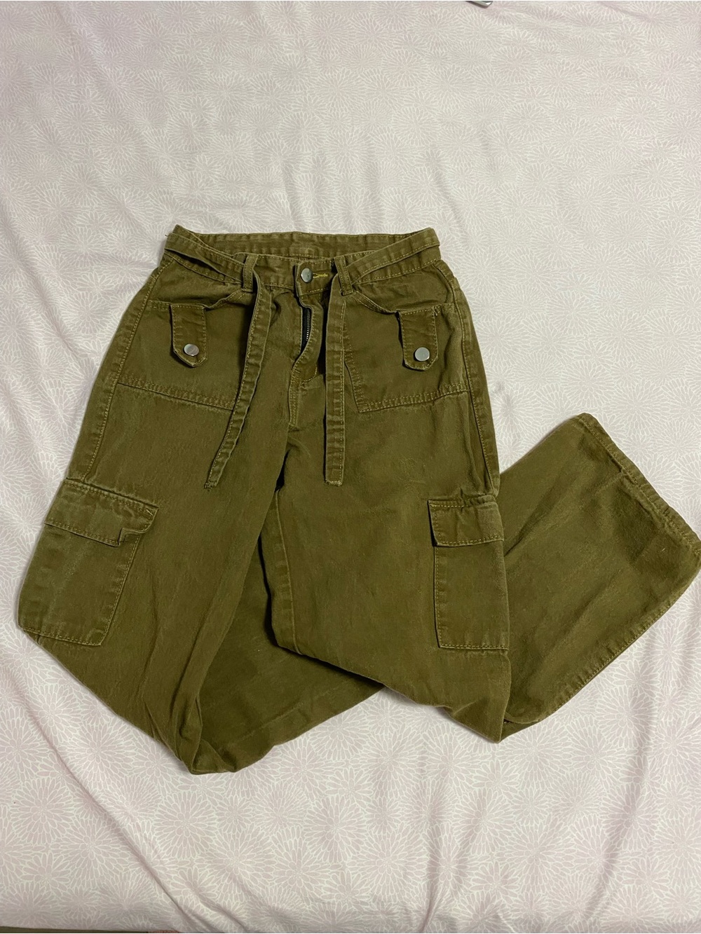 Women's Olive Utility Straight-Leg Cargo Pants with Tie Waist